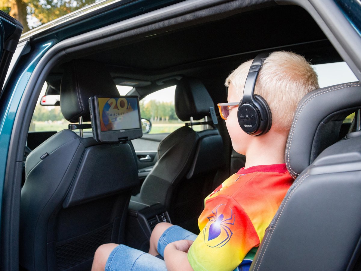 Lenco DVP-947BK – Hordozható DVD Lejátszó 9" Kijelzővel és Bluetooth® Fejhallgatóval