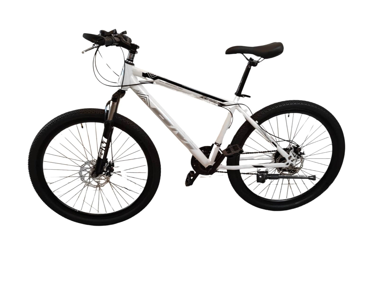 BM MTB 26" – Megbízható és strapabíró terepkerékpár (Fehér)